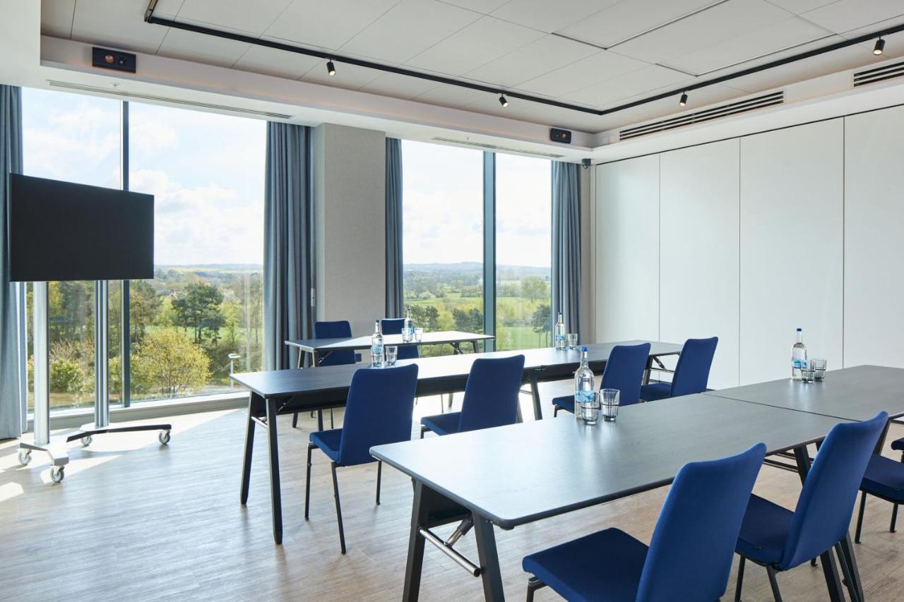 Courtyard By Marriott Sandy Park 4*