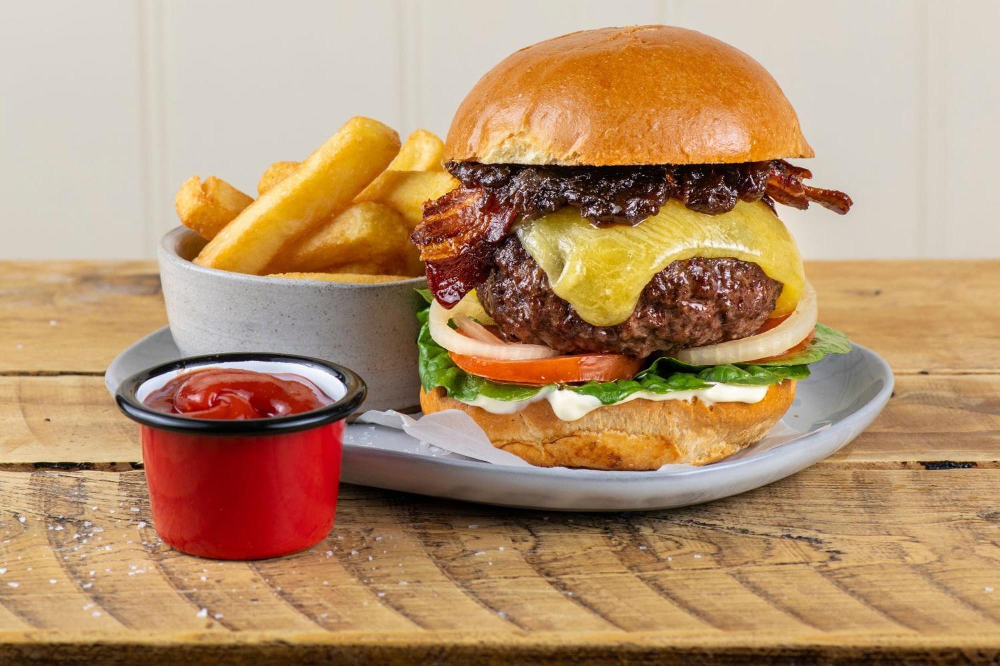 Courtyard By Marriott Sandy Park 4* Exeter